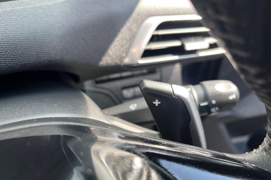 Peugeot 3008 Photo autoimg-60824999cd69042b1c87569b68a08bb22bd47e20.jpg