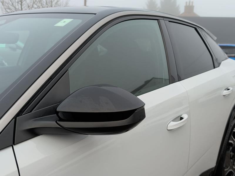 Used Peugeot E-3008 NV24VOB 26