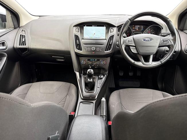 FORD Focus Photo 10