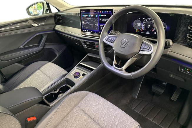 VOLKSWAGEN Tiguan Photo 6
