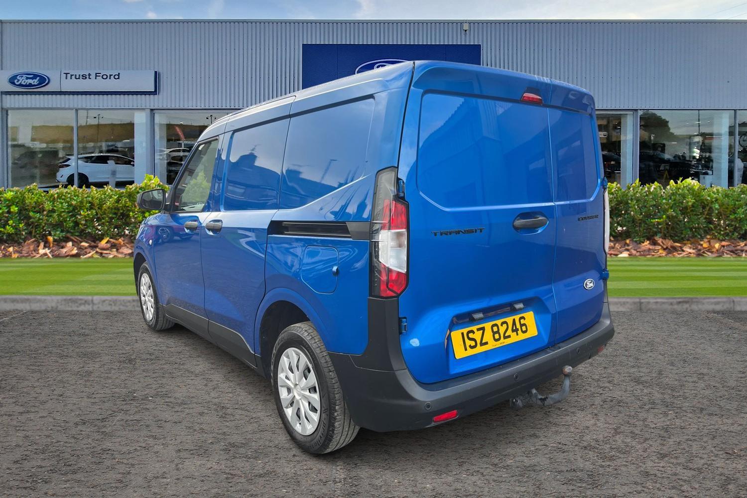 Ford TRANSIT COURIER Photo 1