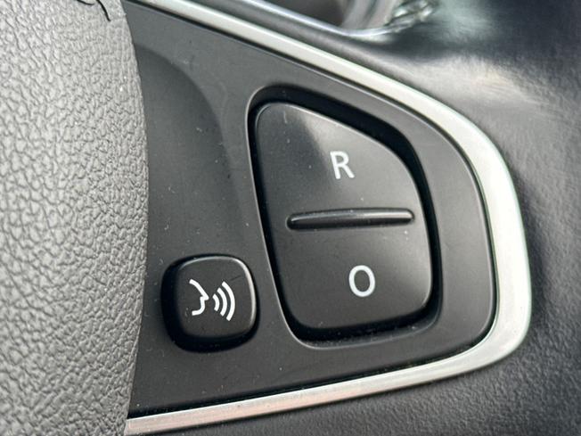 RENAULT Clio Photo 28