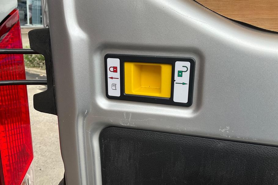 Used Ford TRANSIT DV25TZA 15