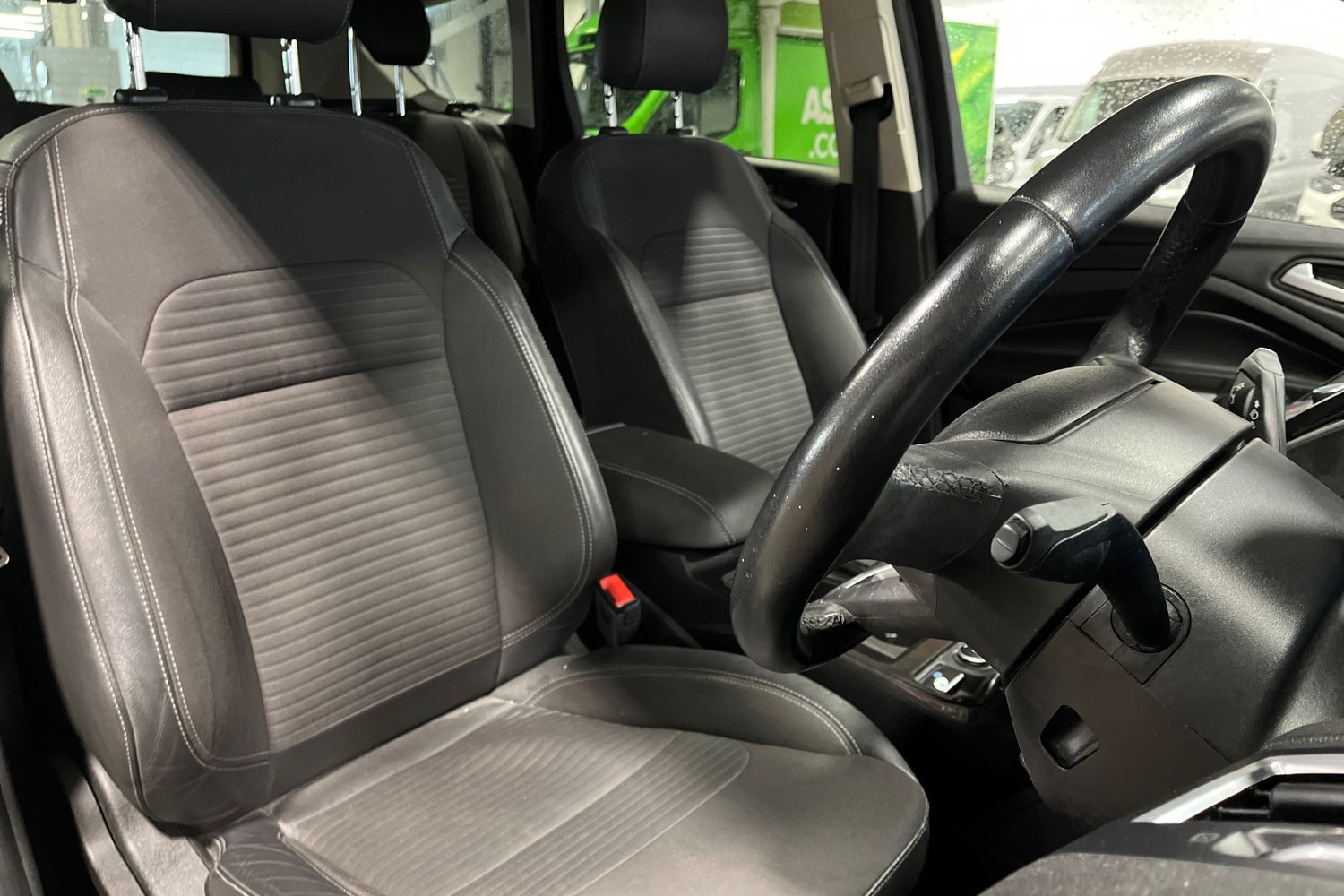 Ford KUGA Photo 16