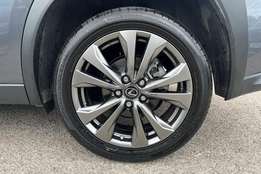 Lexus UX Photo autoimg-608f7ddd11054faa8b0bd9176f19d3ad22ca8480.jpg