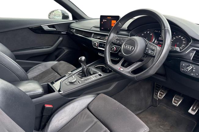 AUDI A4 Avant Photo 7