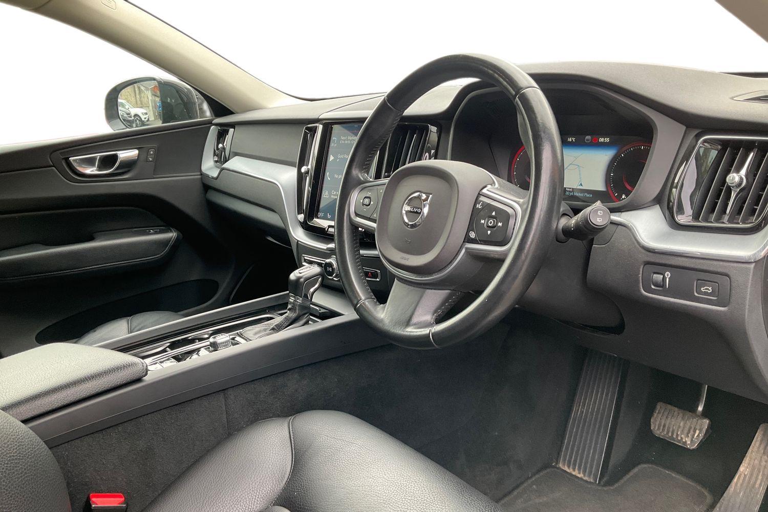 Volvo XC60 Photo 8