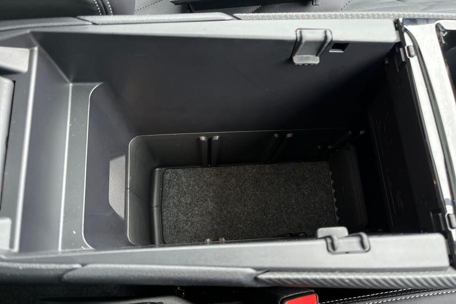 Used Ford EXPLORER NC25FME 28