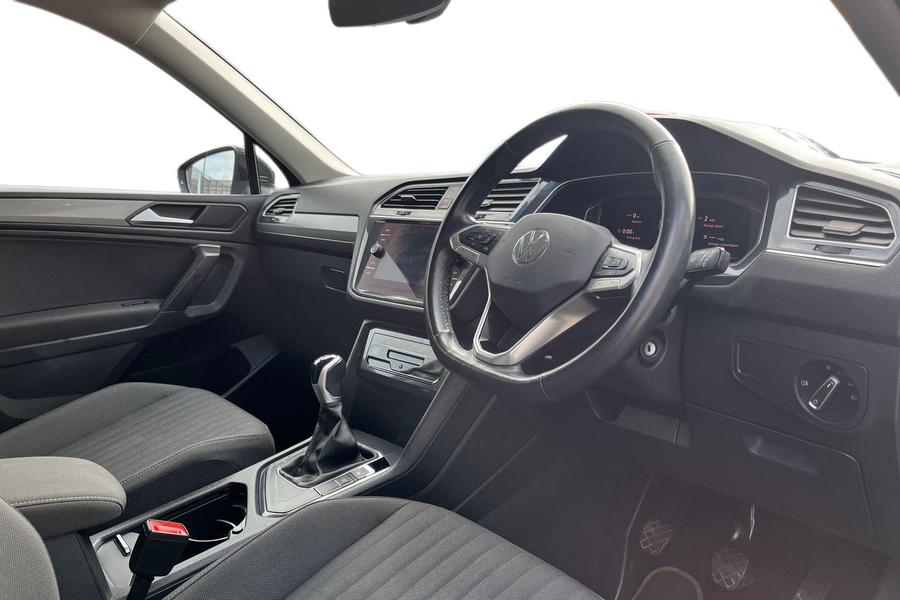 Volkswagen TIGUAN ALLSPACE Photo autoimg-609a5107c31c5a88199f554038a63abd11f08a4b.jpg