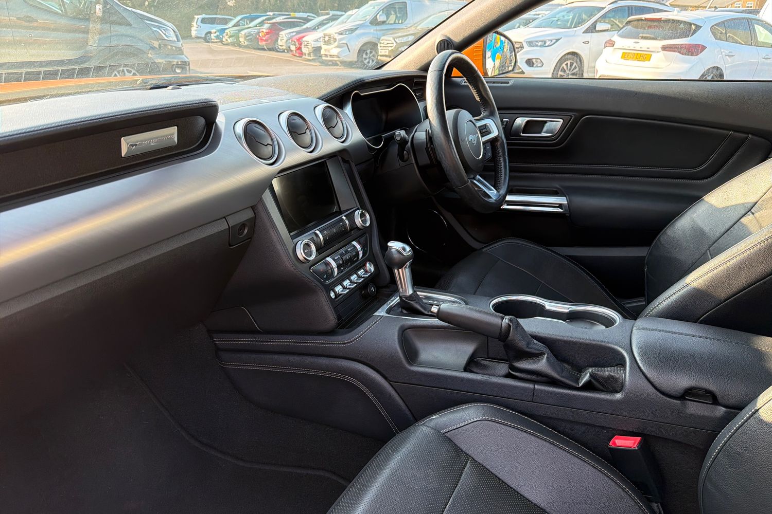 Ford MUSTANG Photo 17