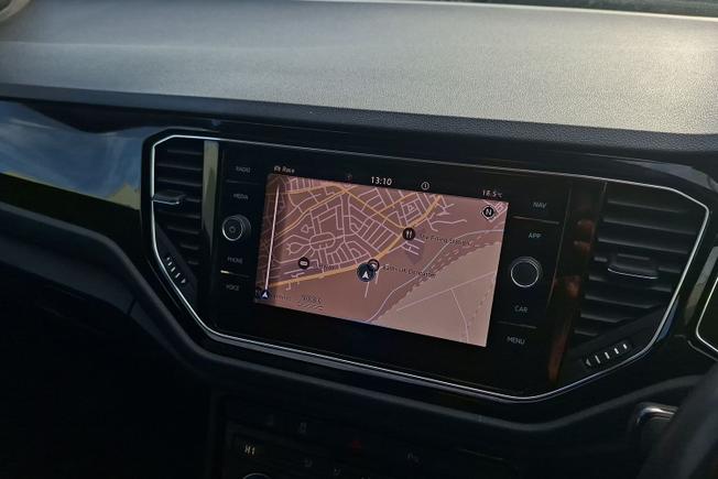 VOLKSWAGEN T-Roc Photo 14