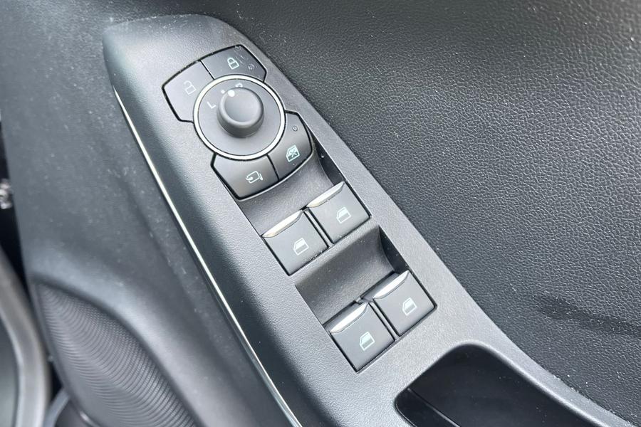 Ford PUMA Photo autoimg-609fbdb18da1b1902a3de68bf8d373efd0ebf2c1.jpg