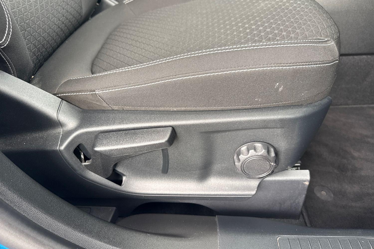 Ford KUGA Photo 34