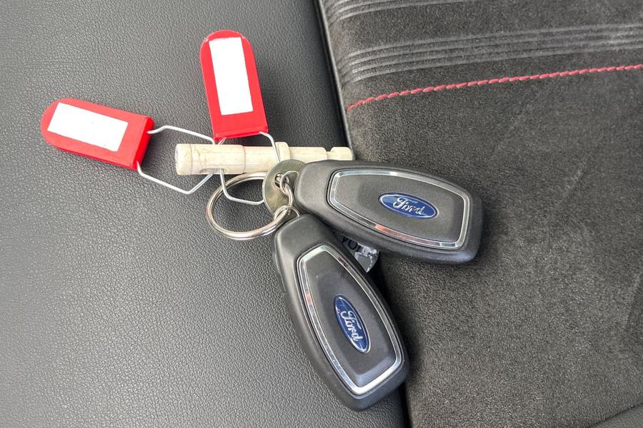 Ford KUGA Photo autoimg-60a0af59dd4fbcb795e1671264c09d4cb4d8cd34.jpg