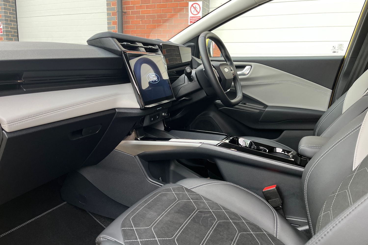 Ford PUMA Photo 17
