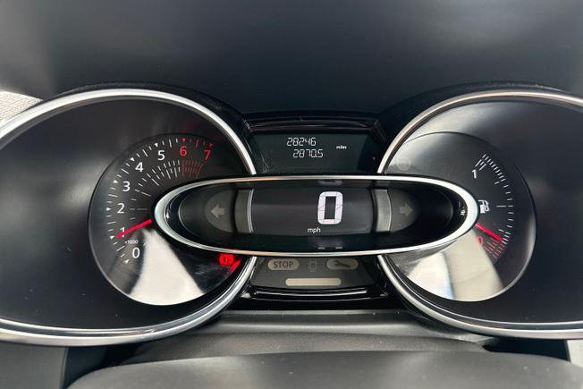 RENAULT Clio Photo 15