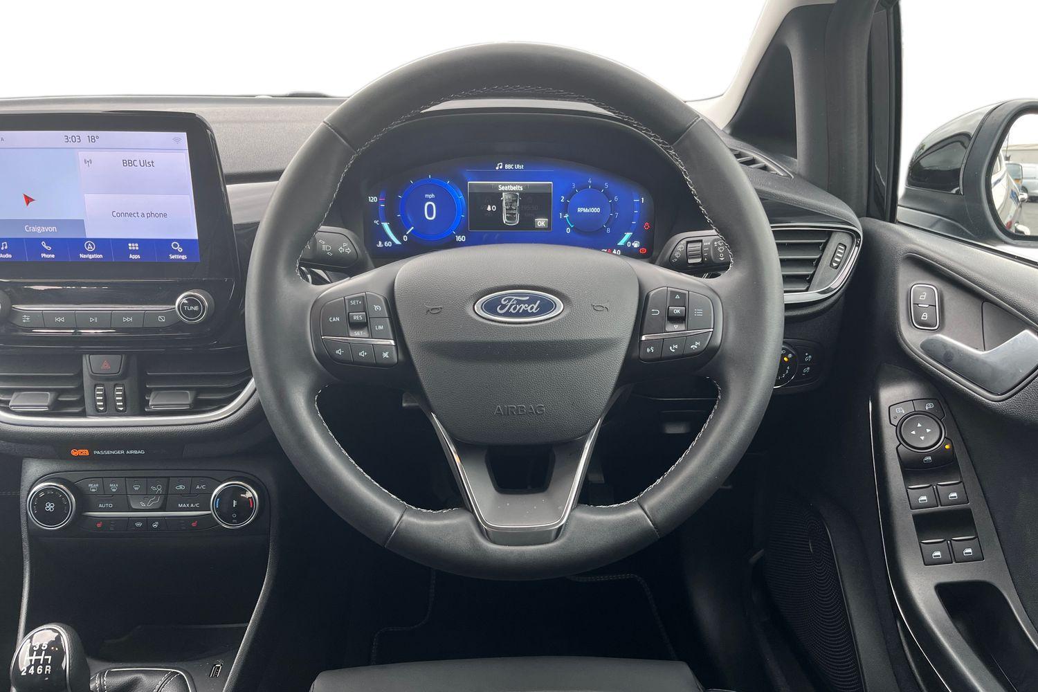 Ford FIESTA Photo 10