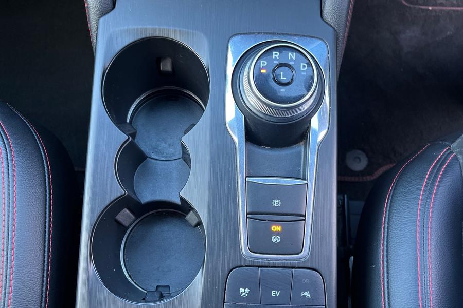 Ford KUGA Photo autoimg-60a52078a0368735ff91cdc67804621375c21f6f.jpg