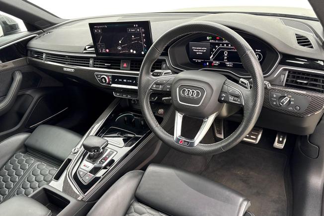 Audi RS4 Photo 6