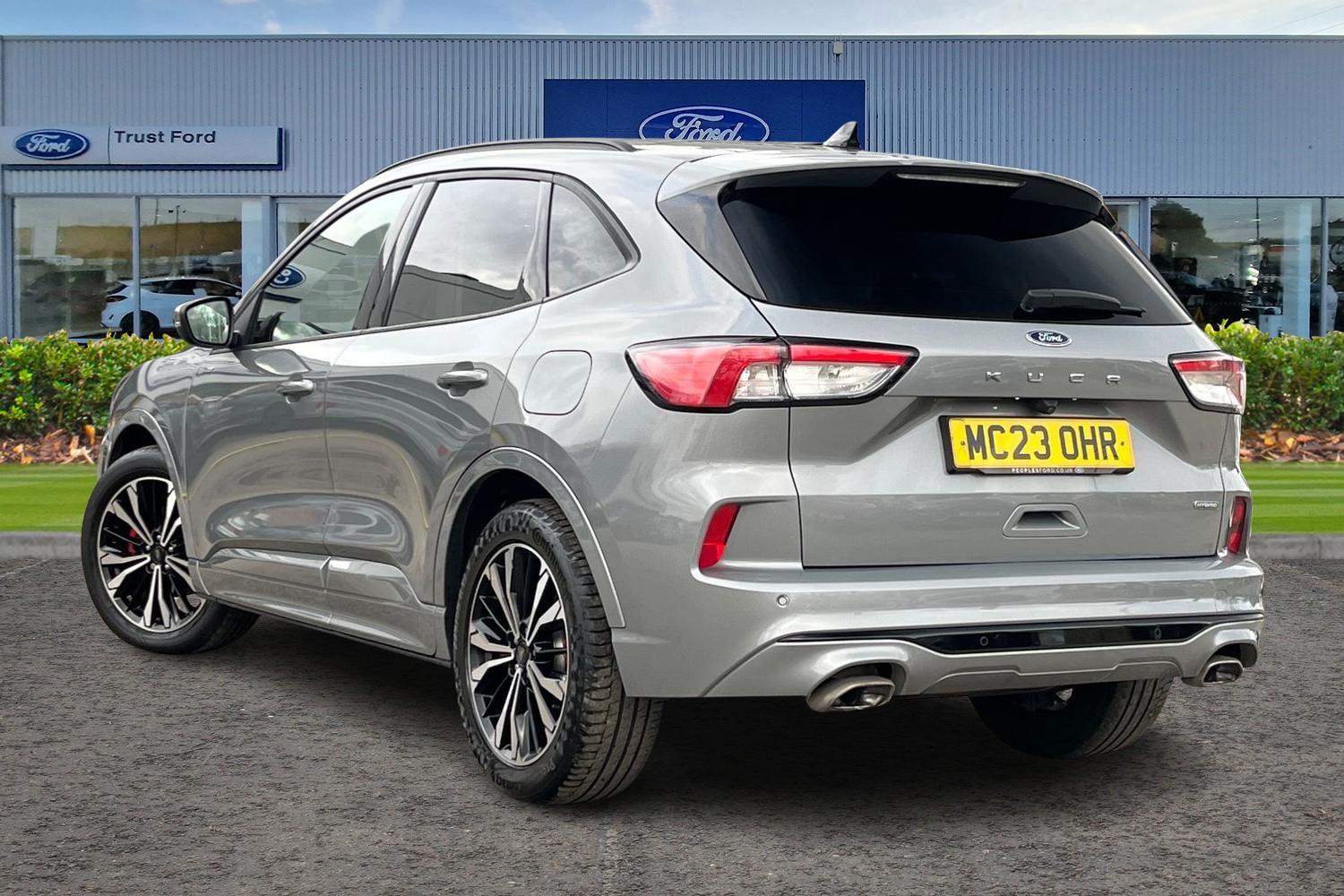 Ford KUGA Photo 1