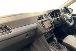 VOLKSWAGEN Tiguan Photo 2