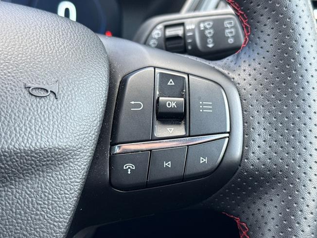 FORD Kuga Photo 17