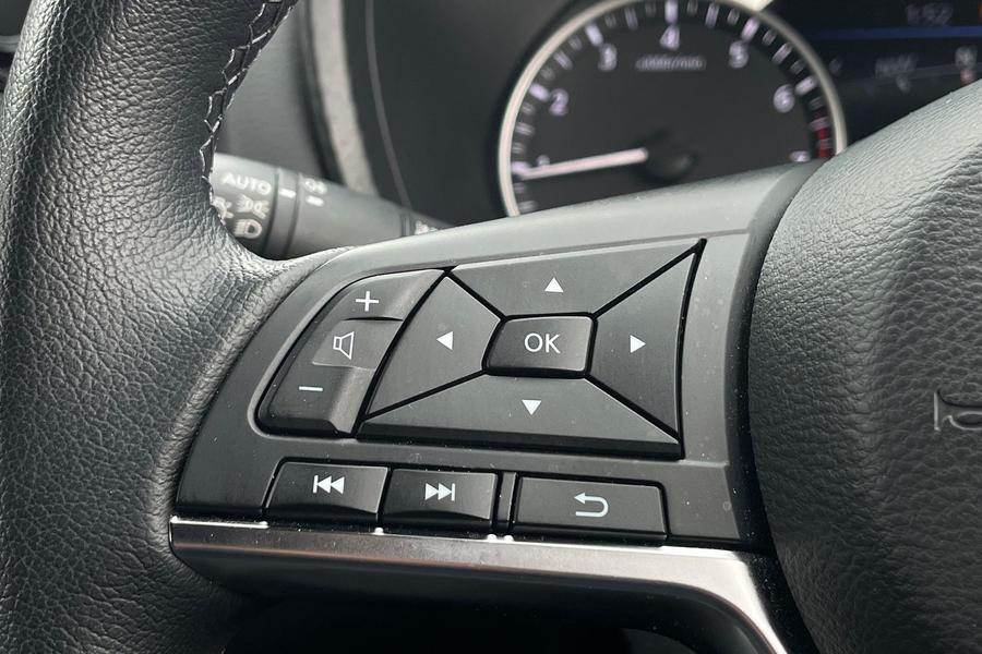 Nissan Juke Photo autoimg-60a975a1296e567dd96c42153a76f29a3eb521b9.jpg