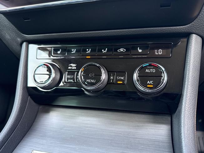 ŠKODA Superb Photo 33