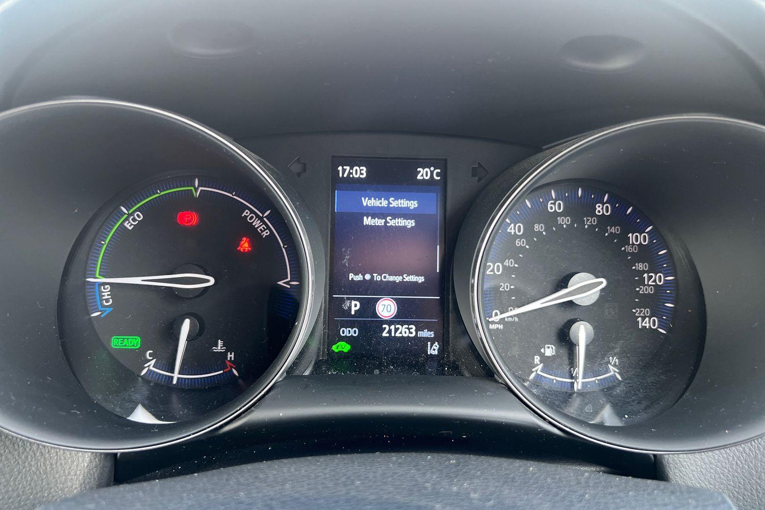 Toyota C-HR Photo 12