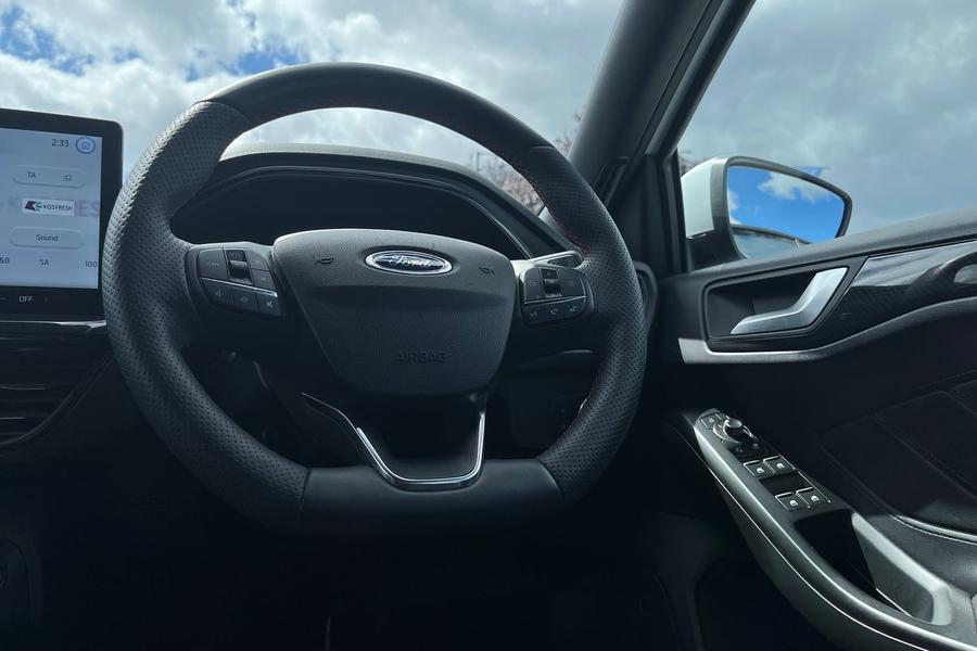 Ford Focus Photo autoimg-60aeb7467f00345fff44662e8a9b0bff43a07471.jpg
