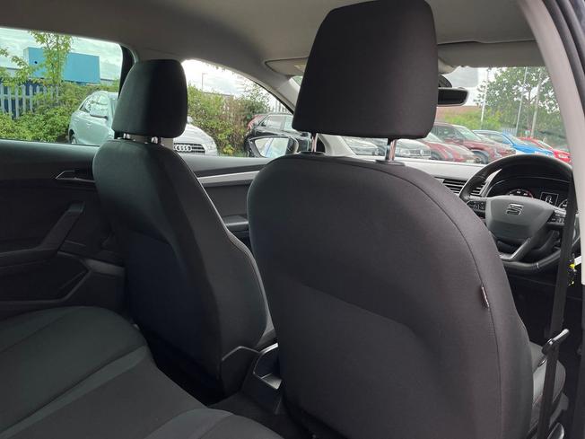 SEAT Ibiza Photo 33