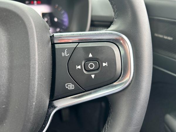 Volvo XC40 Photo autoimg-60b3f0d809044a7ebc1315b54fdd1b8d3a6c22d7.jpg