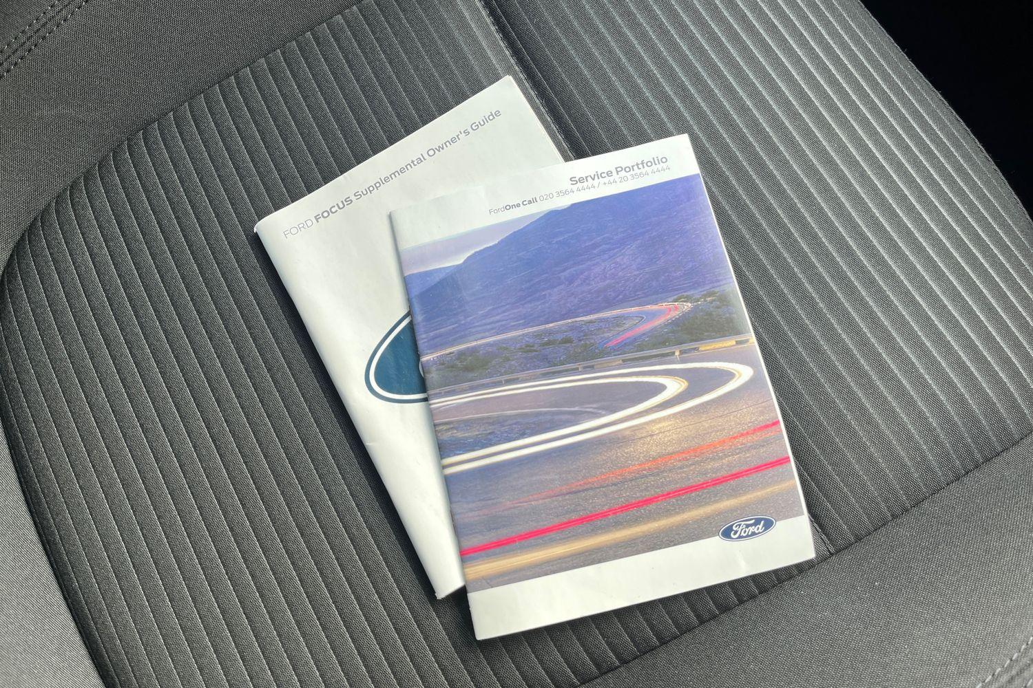 Ford FOCUS Photo 21