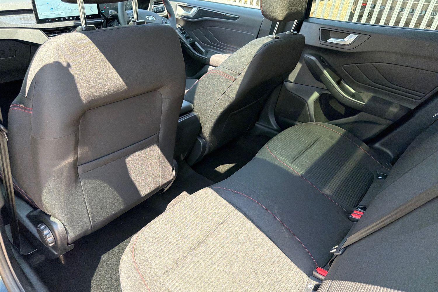 Ford Focus Photo 35
