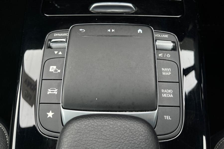 Mercedes-Benz CLA Photo autoimg-60be23dbfbe59a32e8292bcf47c8933583da861a.jpg