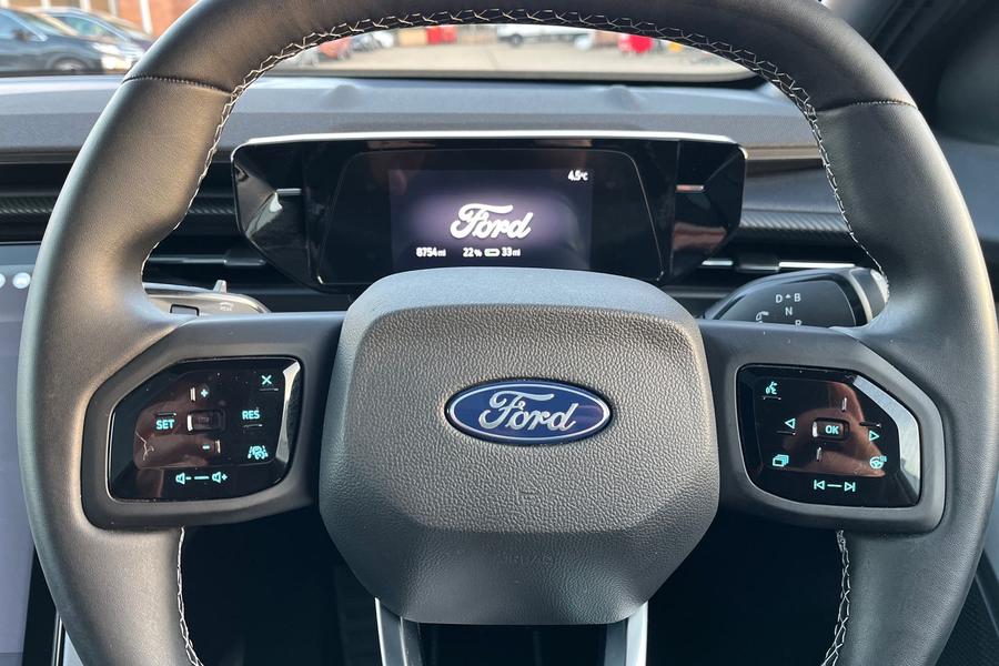 Ford Explorer Photo autoimg-60be3b4e21bafb0c184aad49b275f3ecfe9fbb2d.jpg