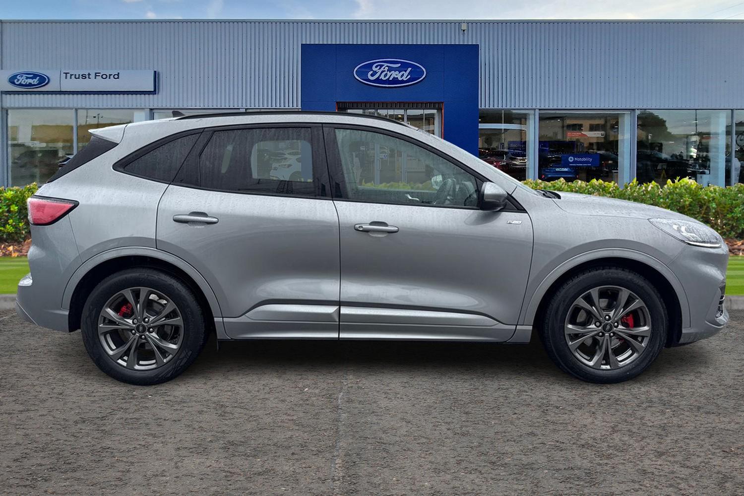 Ford KUGA Photo 2
