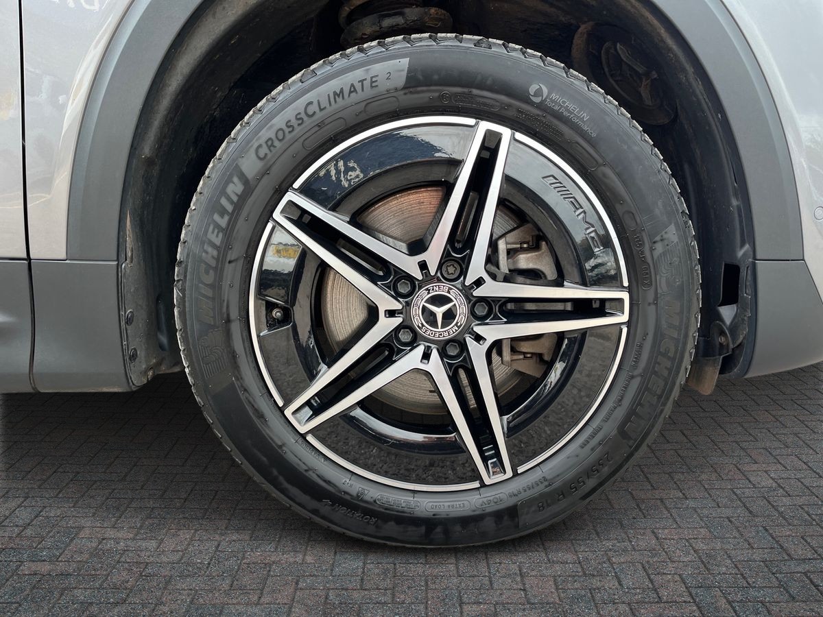 Mercedes-Benz EQB Photo 8