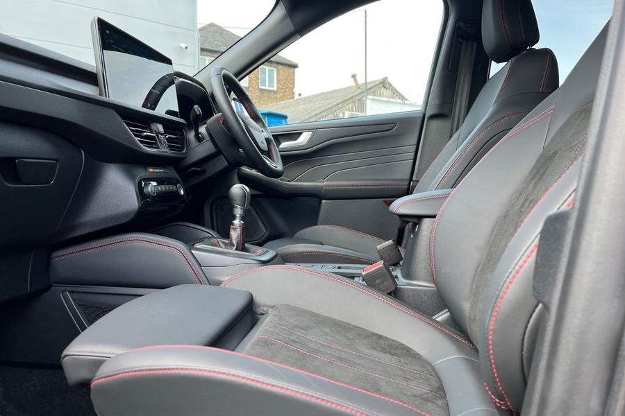 Ford Kuga Photo autoimg-60c4db5d8a28f0fc449d46b5bf8778303c7cf5a7.jpg