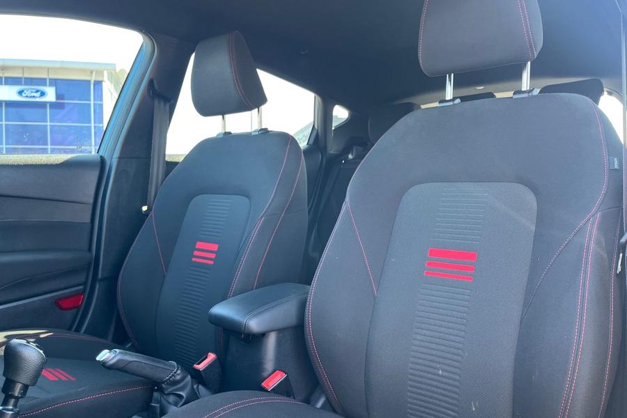 Ford FIESTA Photo autoimg-60c59090fb53b924561c5c6326e4dc928a2ce080.jpg