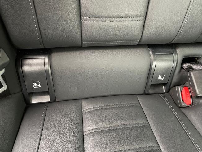 BMW I4 Photo 35