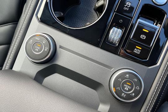 Volkswagen Touareg Photo autoimg-60cb21cbef959bc86e026625dd23812546ee056d.jpg