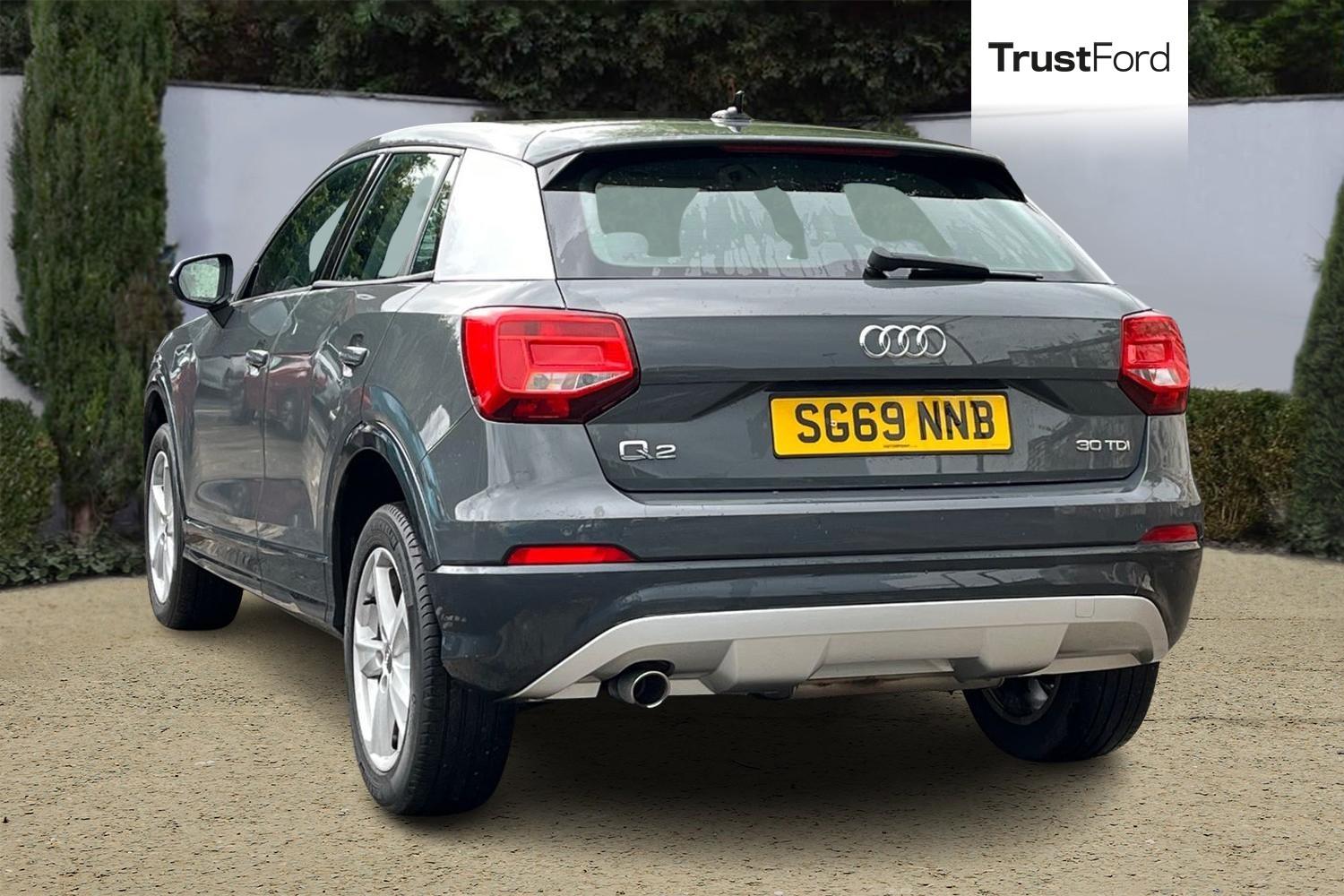 Audi Q2 Photo 1