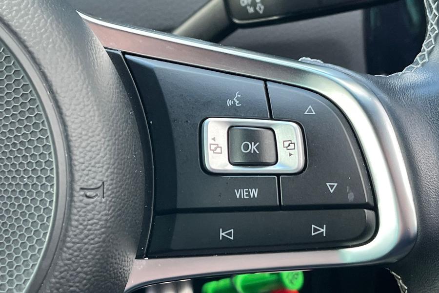 Volkswagen GOLF Photo autoimg-60d287722c2a87344b7baa623b1dffbea9a7422f.jpg