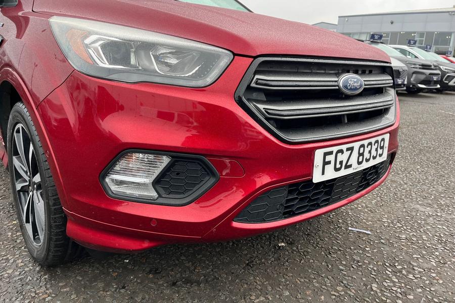 Ford KUGA Photo autoimg-60d72645fde2e810eed7dd839116fece6d458093.jpg