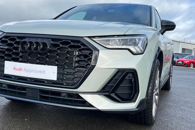 AUDI Q3 Photo 30