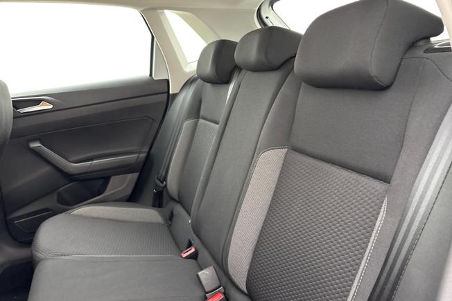 VOLKSWAGEN Polo Photo 9