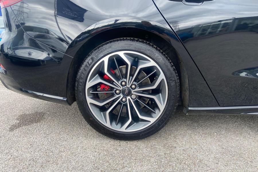 Ford FOCUS Photo autoimg-60e047b8f82f145853aed2f9ffb9ccb018e909aa.jpg