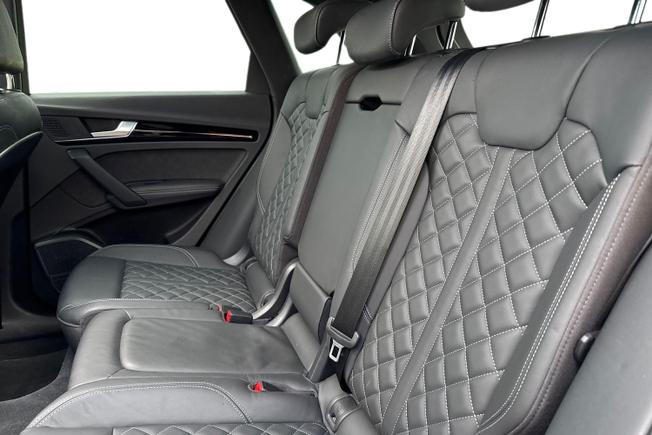 AUDI Q5 Photo 9