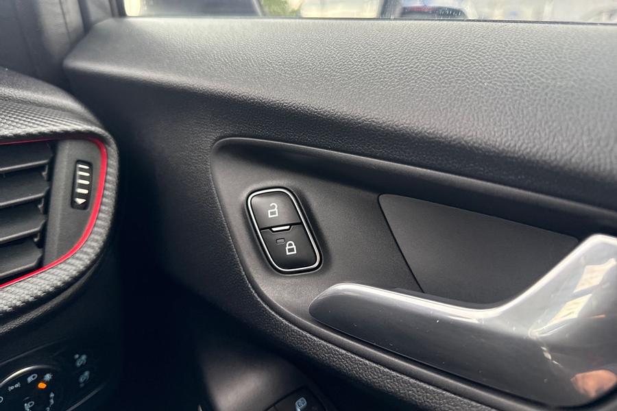 Ford Puma Photo autoimg-60e22eff00219efffa468b6e495442b90bb463ea.jpg